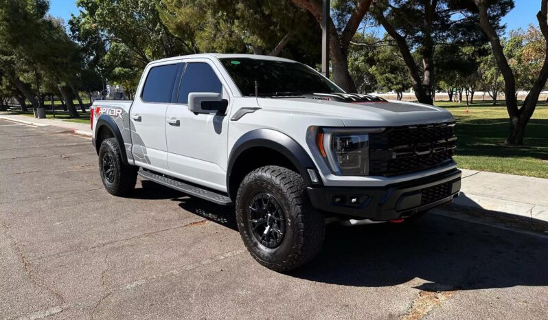 
								2023 Ford F150 SuperCrew Cab Raptor R Pickup 4D 5 1/2 ft full									