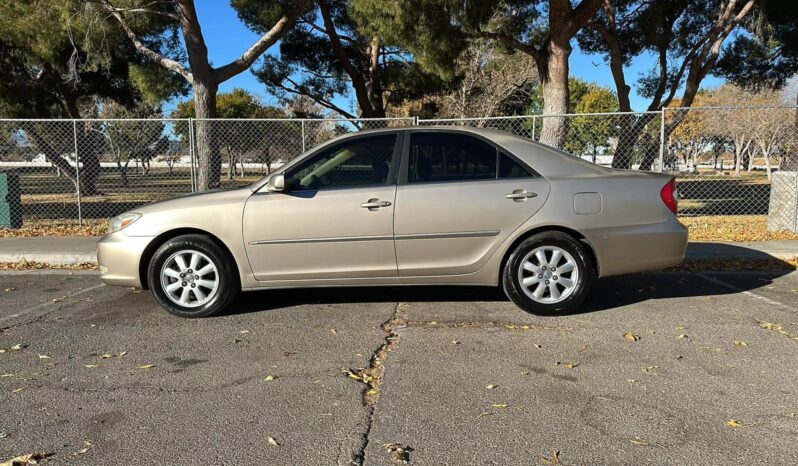 
								2003 Toyota Camry XLE V6 Sedan full									