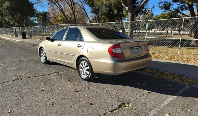 
								2003 Toyota Camry XLE V6 Sedan full									