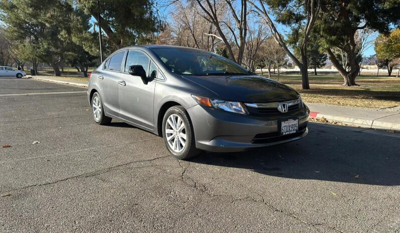 
								2012 Honda Civic LX full									