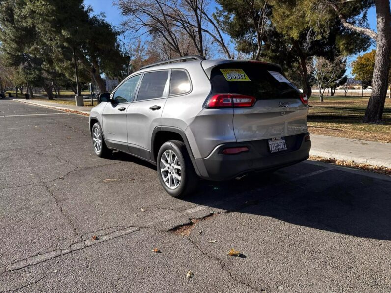 2016 Jeep Cherokee Sport