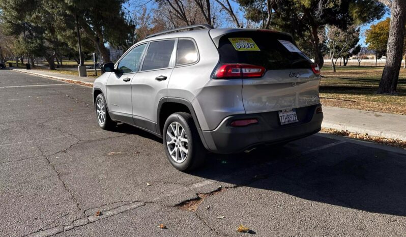 
								2016 Jeep Cherokee Sport full									