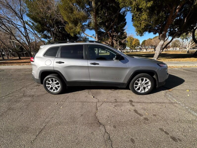 2016 Jeep Cherokee Sport