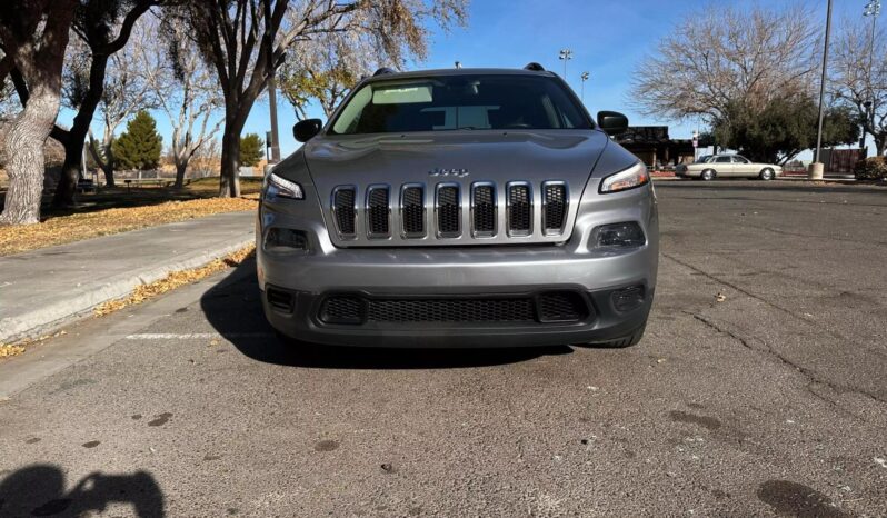 
								2016 Jeep Cherokee Sport full									