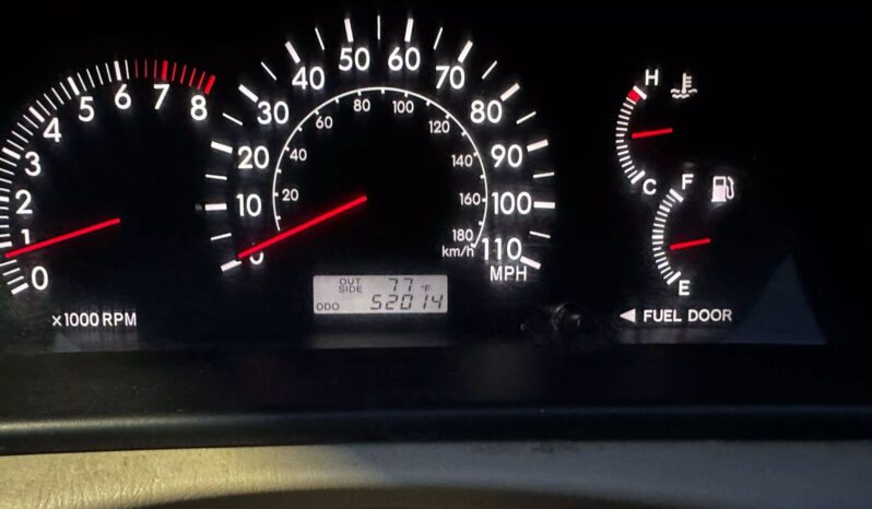 
								2005 Toyota Corolla LE full									