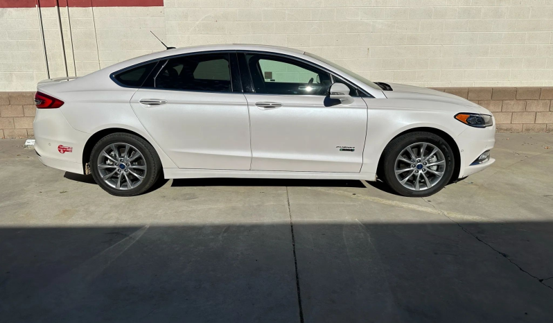 
								2017 Ford Fusion Energi Platinum full									