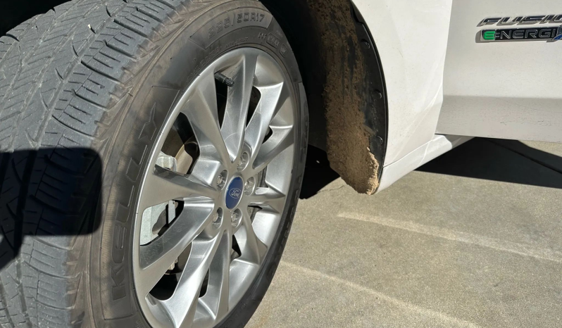 
								2017 Ford Fusion Energi Platinum full									