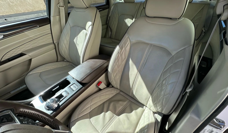 
								2017 Ford Fusion Energi Platinum full									