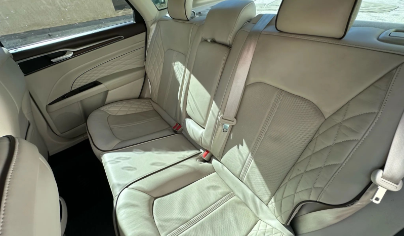 
								2017 Ford Fusion Energi Platinum full									