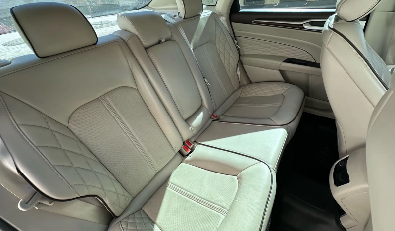 
								2017 Ford Fusion Energi Platinum full									