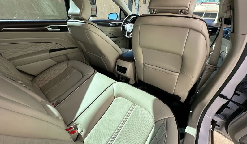 
								2017 Ford Fusion Energi Platinum full									