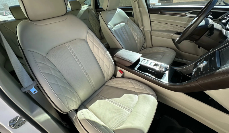 
								2017 Ford Fusion Energi Platinum full									