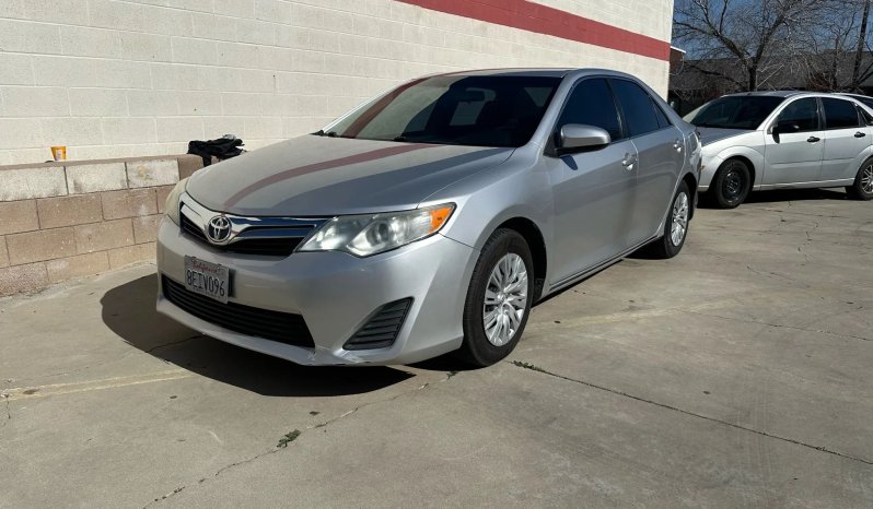 
								2014 Toyota Camry LE full									