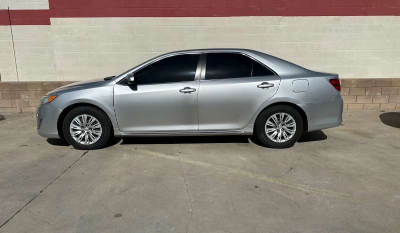 
								2014 Toyota Camry LE full									