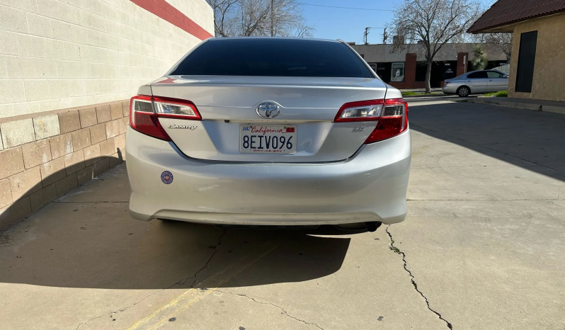 
								2014 Toyota Camry LE full									