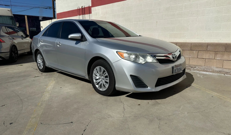 
								2014 Toyota Camry LE full									