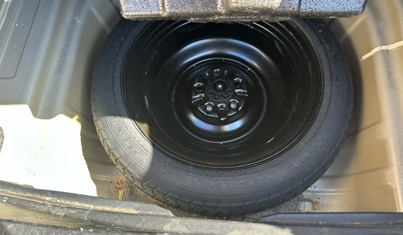 
								2014 Toyota Camry LE full									