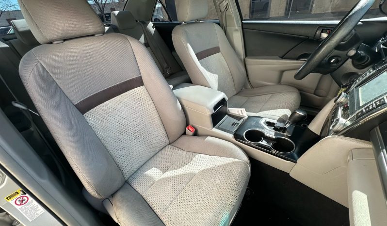 
								2014 Toyota Camry LE full									