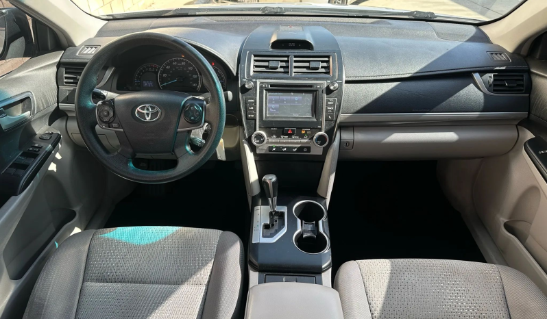 
								2014 Toyota Camry LE full									