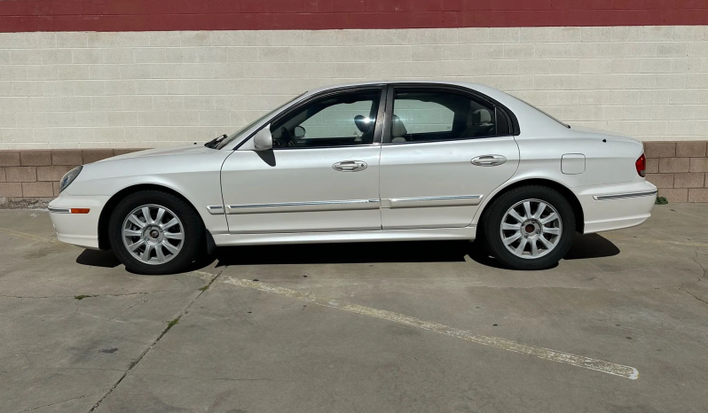 
								2004 Hyundai Sonata GLS full									