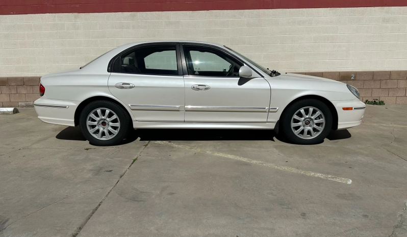 
								2004 Hyundai Sonata GLS full									