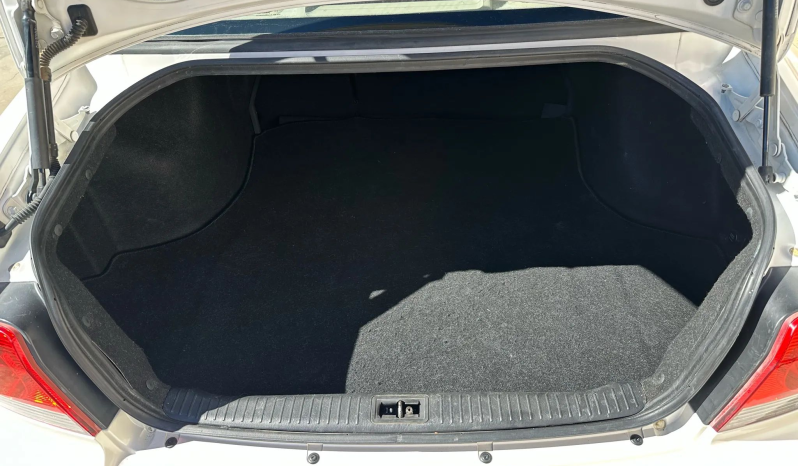 
								2004 Hyundai Sonata GLS full									