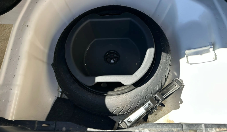 
								2004 Hyundai Sonata GLS full									