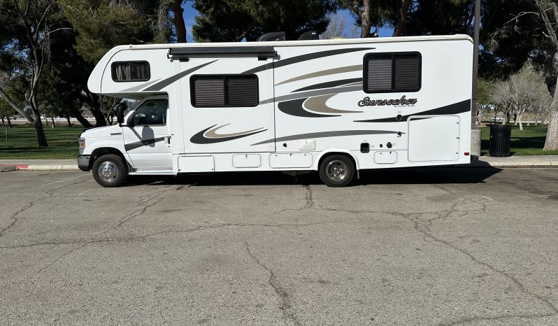 
								2016 Forest River Sunseeker 2650S full									