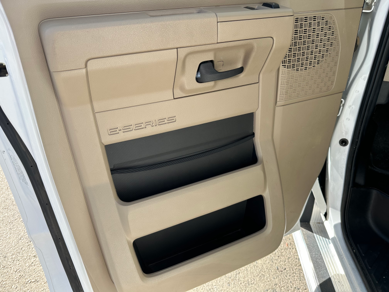 2016 Forest River Sunseeker 2650S