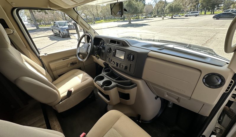 
								2016 Forest River Sunseeker 2650S full									