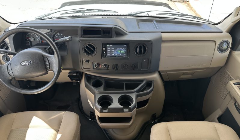 
								2016 Forest River Sunseeker 2650S full									