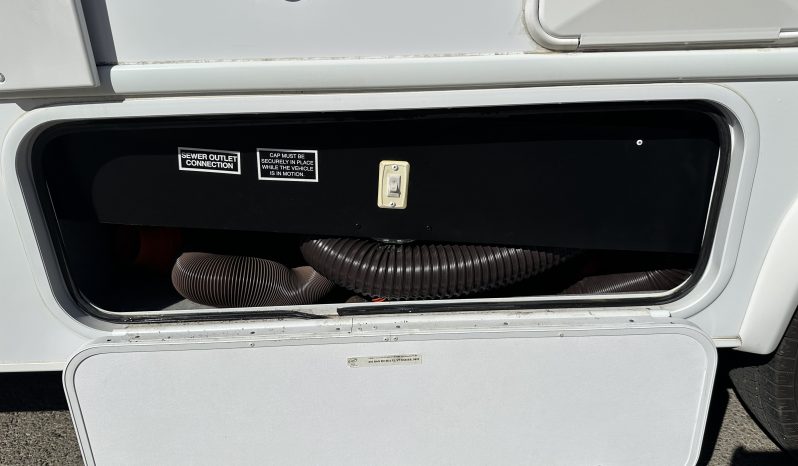 
								2016 Forest River Sunseeker 2650S full									