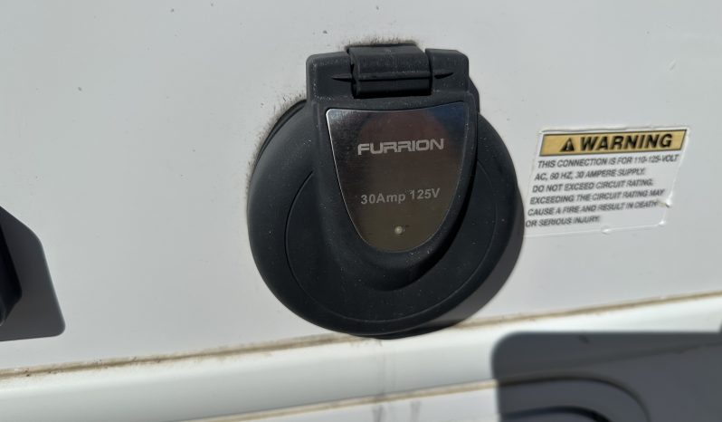 
								2016 Forest River Sunseeker 2650S full									