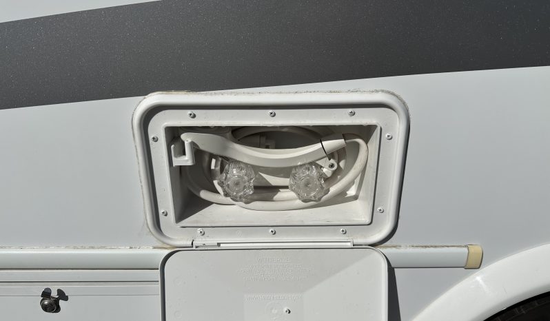 
								2016 Forest River Sunseeker 2650S full									