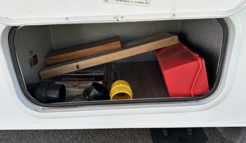 
								2016 Forest River Sunseeker 2650S full									