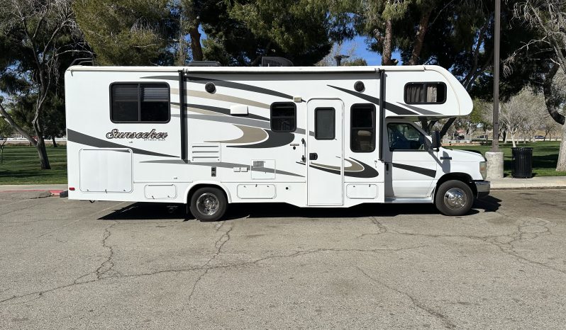 
								2016 Forest River Sunseeker 2650S full									