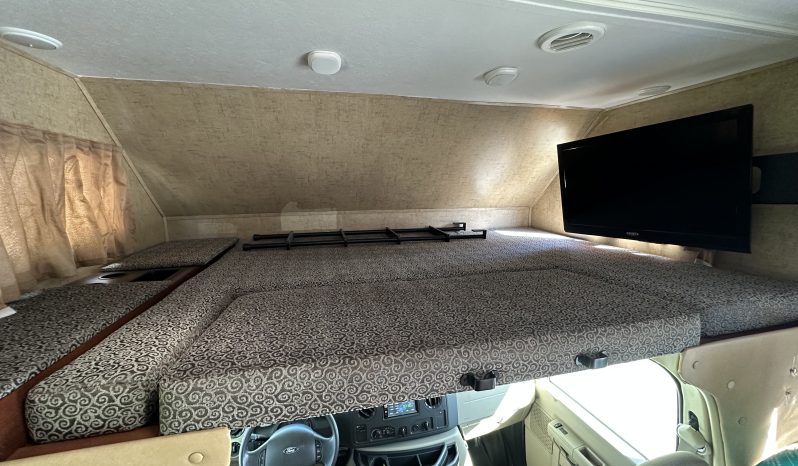 
								2016 Forest River Sunseeker 2650S full									