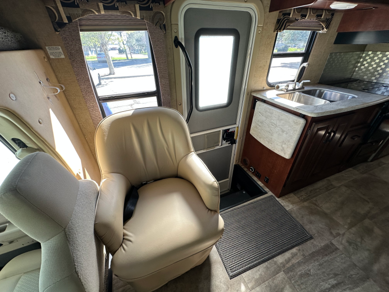 2016 Forest River Sunseeker 2650S