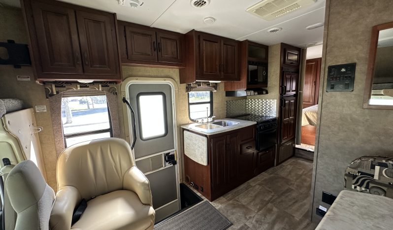 
								2016 Forest River Sunseeker 2650S full									