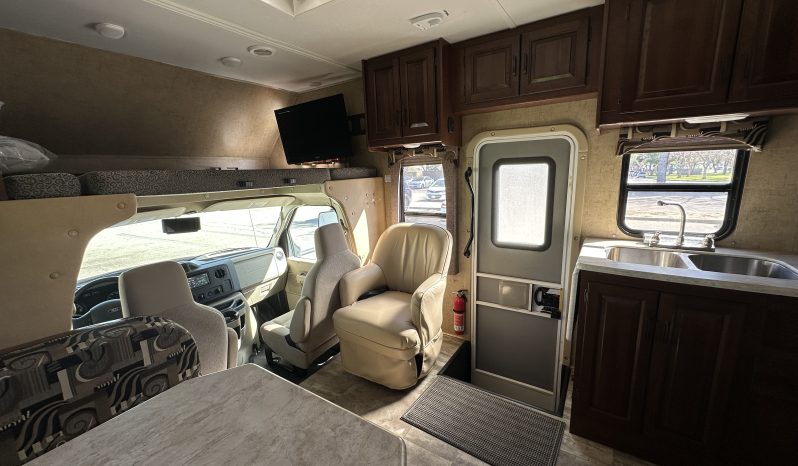 
								2016 Forest River Sunseeker 2650S full									