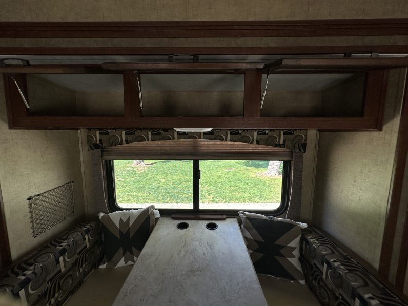 2016 Forest River Sunseeker 2650S