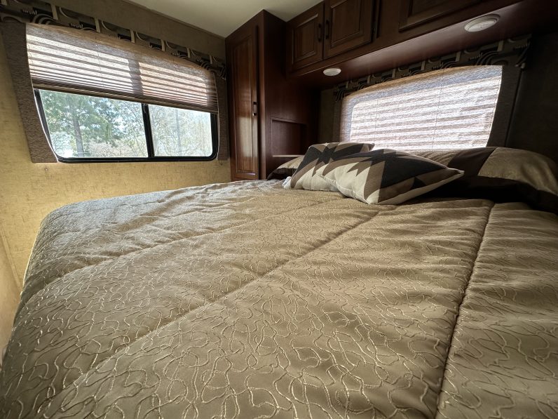 2016 Forest River Sunseeker 2650S