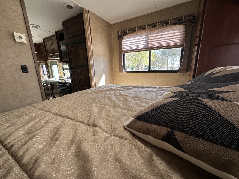 2016 Forest River Sunseeker 2650S