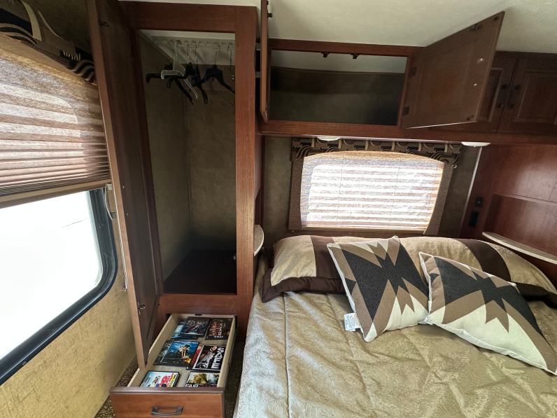 2016 Forest River Sunseeker 2650S