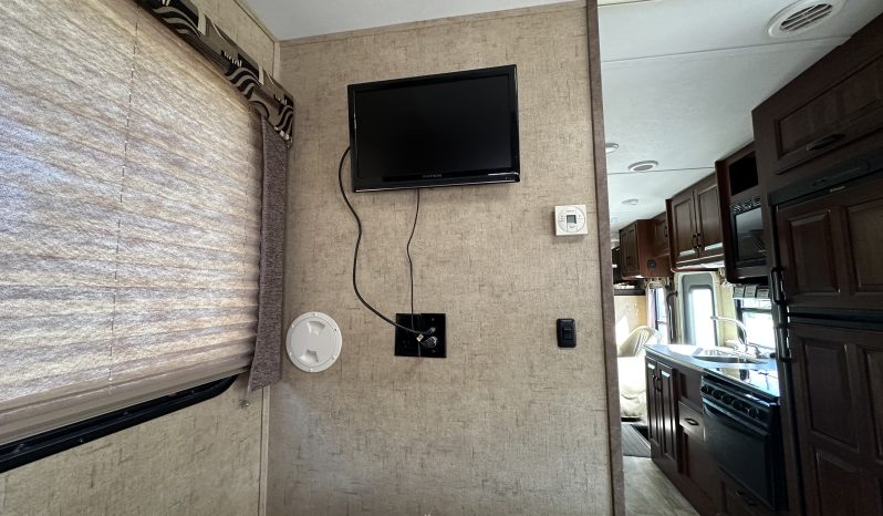 
								2016 Forest River Sunseeker 2650S full									