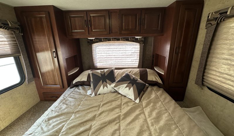 
								2016 Forest River Sunseeker 2650S full									