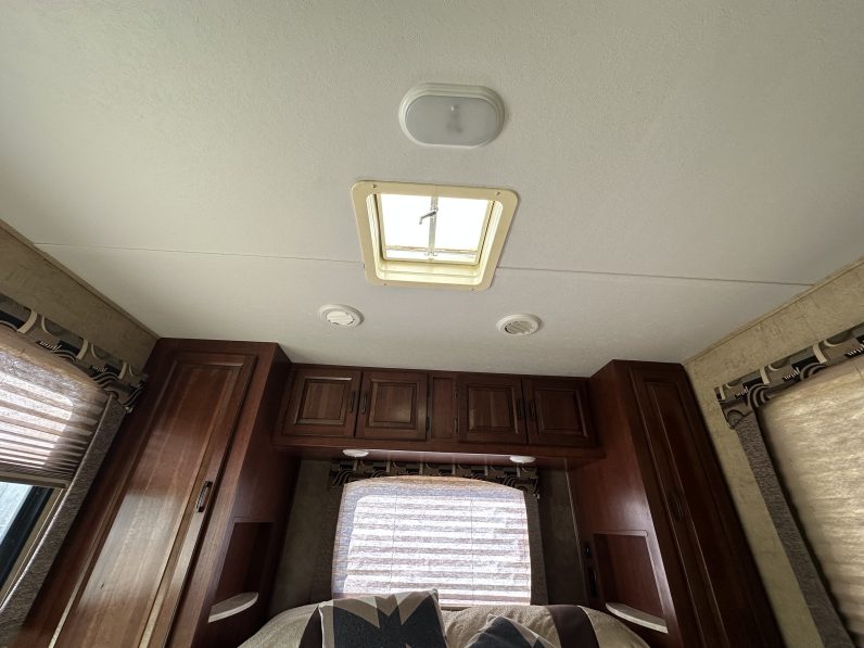 2016 Forest River Sunseeker 2650S